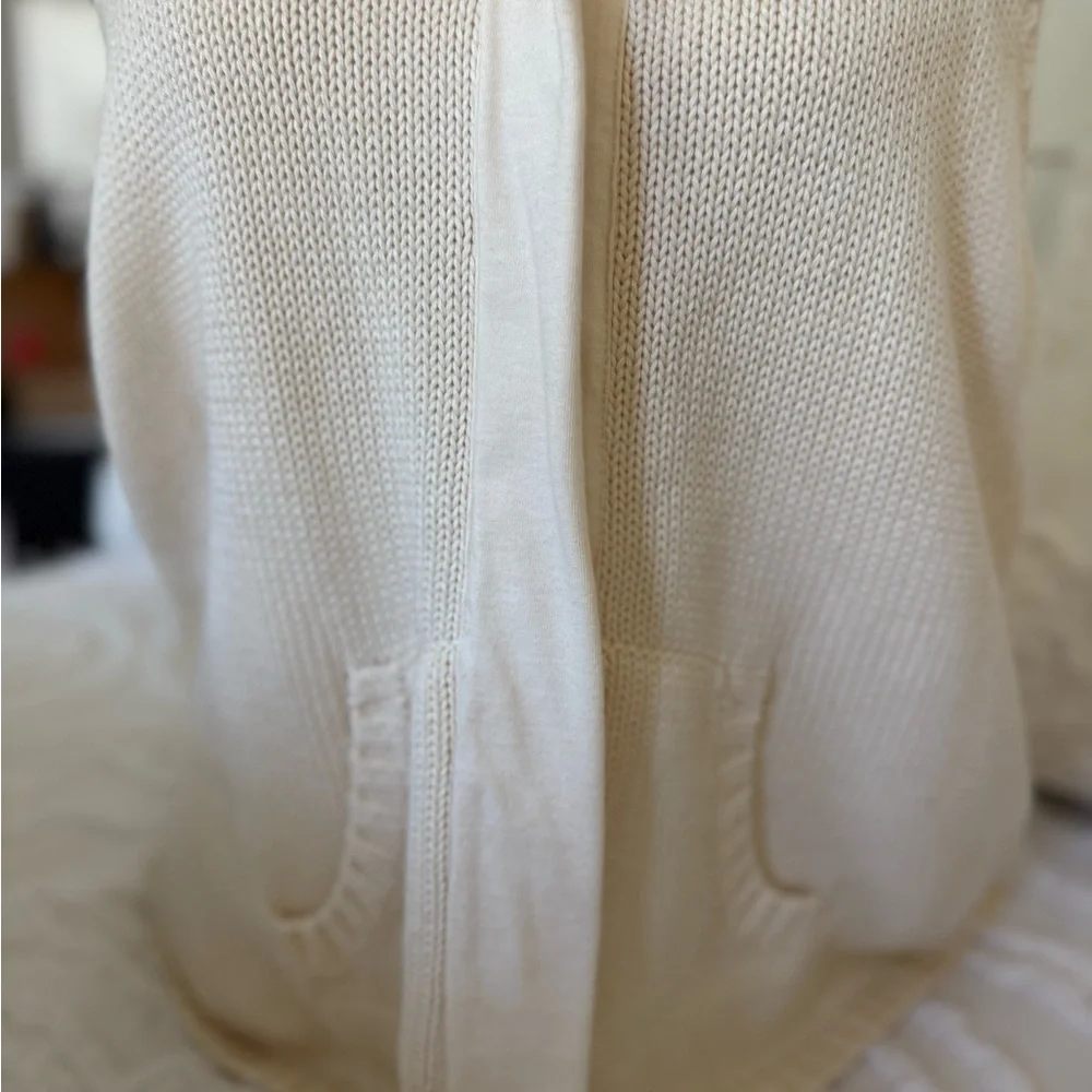Eileen Fisher Cream Knit Sleeveless Zip-Up Vest